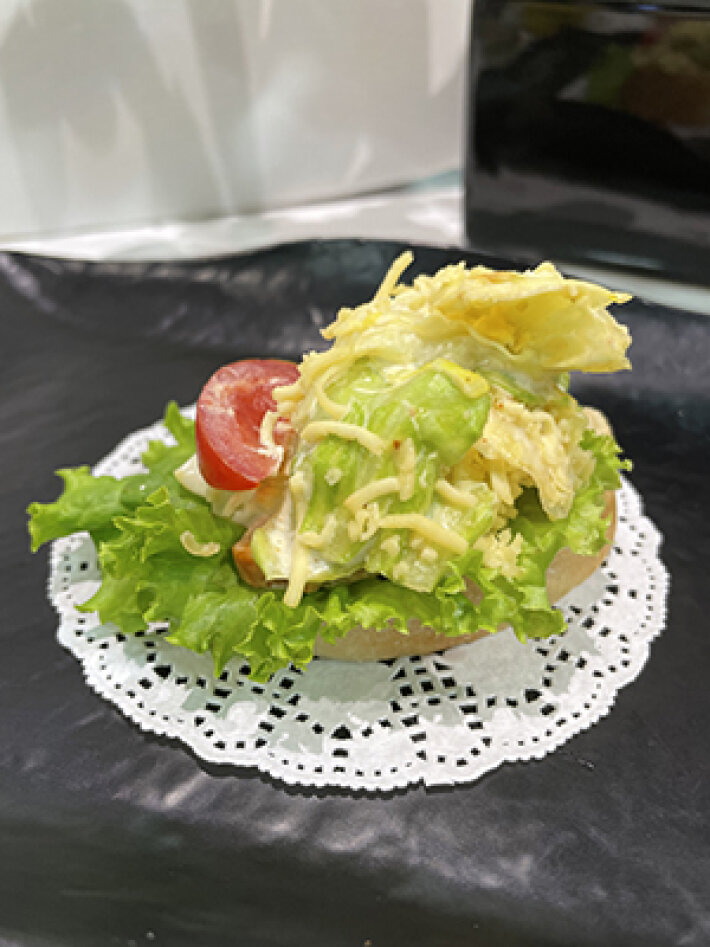 БРУСКЕТТА С ОВОЩАМИ И КУРИЦЕЙ ШТ 65 ГР
