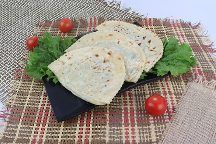 КУТАБЫ С ЗЕЛЕНЬЮ И БРЫНЗОЙ ШТ