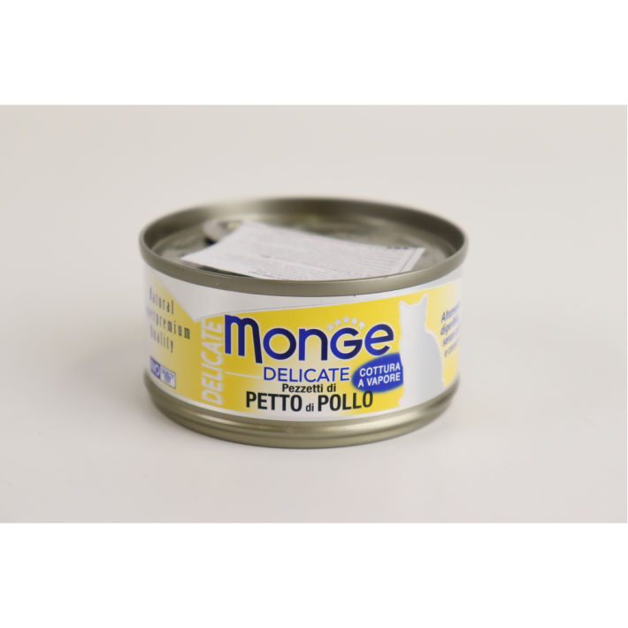 Лакомства Monge delicate кусочки для кошек Курица 80 г