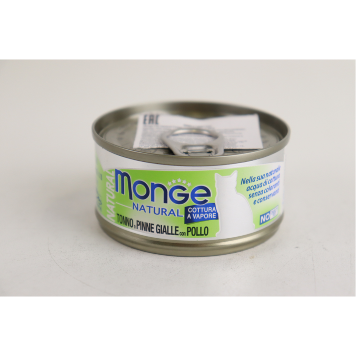 Лакомства Monge natural кусочки для кошек Тунец с Курицей 80 г