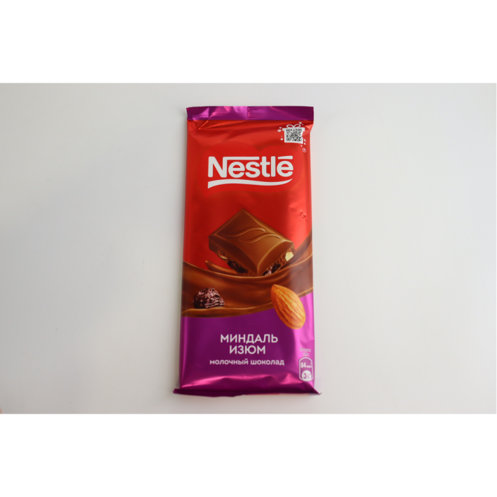 ПЛИТОЧНЫЙ ШОКОЛАД NESTLE МОЛЧНЫЙ МИНДАЛЬ ИЗЮМ 82ГР