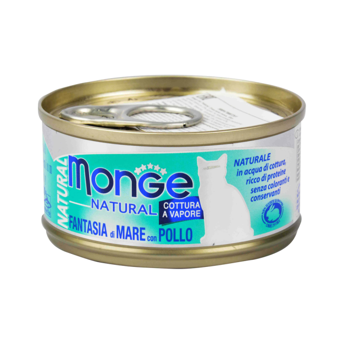 Лакомства Monge natural кусочки для кошек Морепродты и Курица 80 г